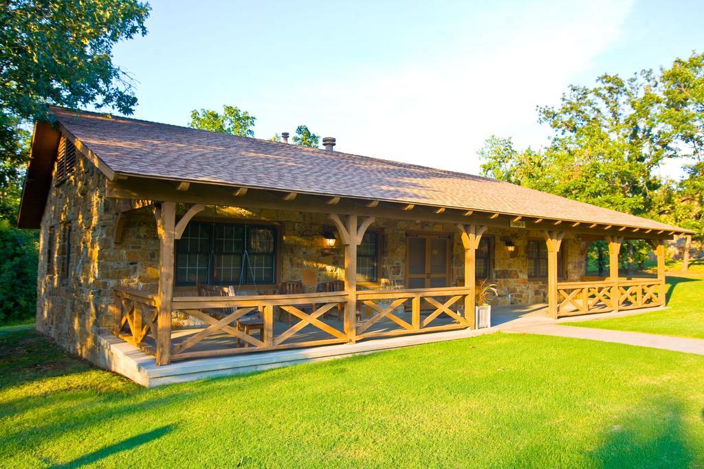 Postoak Lodge And Retreat Tulsa Quarto foto