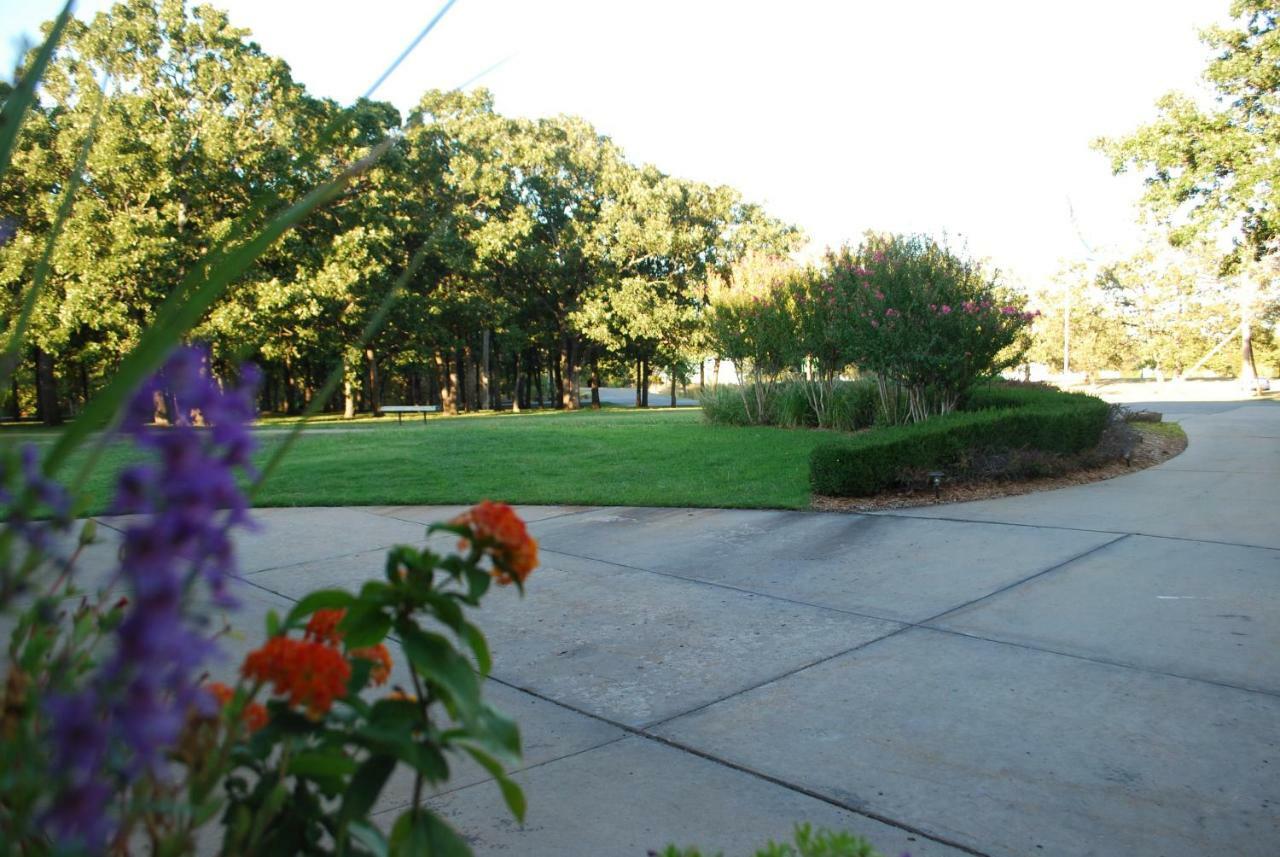 Postoak Lodge And Retreat Tulsa Quarto foto
